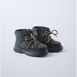 NWT Zara Size 9 toddler boots with contrast shearling